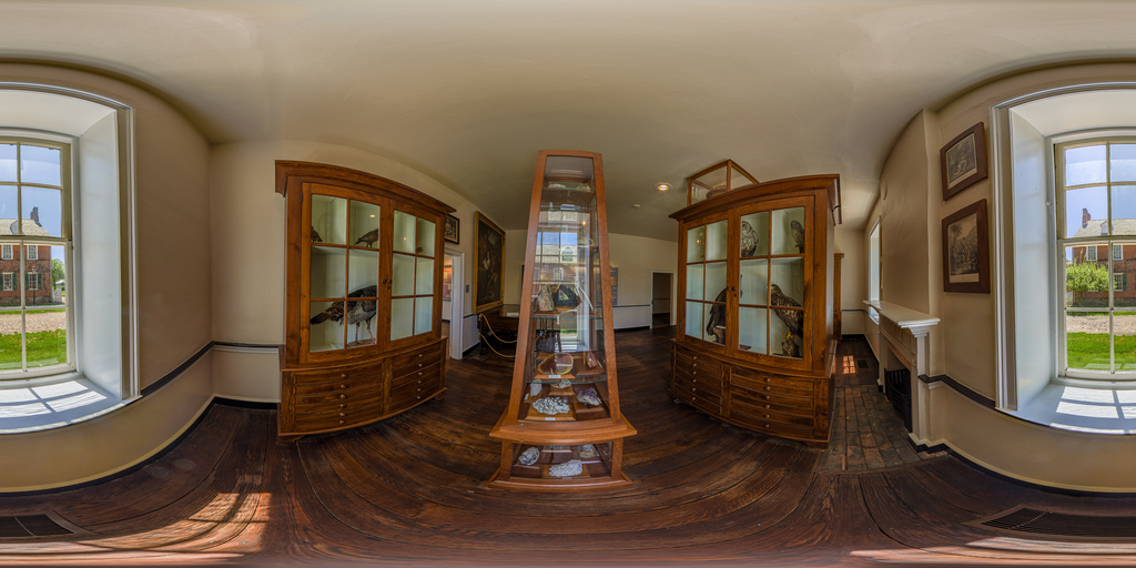 /posts/old-economy-village-museum-vitrine/preview.jpg
